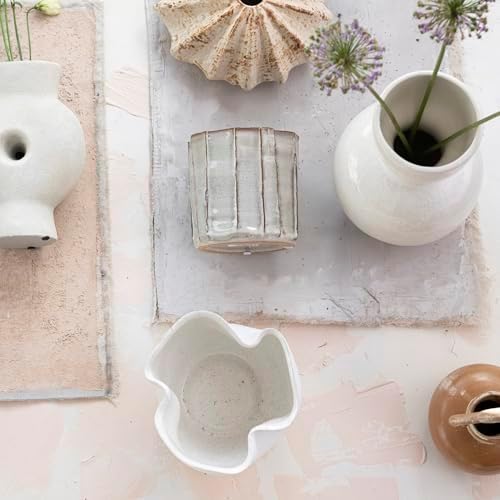 Bloomingville 7.25 Inches Stoneware Ruffled Planter with Sand Finish and Reactive Glaze, Holds 4 Inches Pot, White - Image 6
