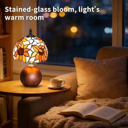 12.2" Retro Sunflower Tiffany Small Table Lamp with Wood Base - Image 5