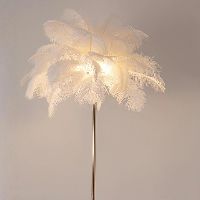 Chic White Feather Floor Lamp Nordic Ostrich Feather Lamp Girl Furry Floor Lamp Standing Floor Lights Modern Princess Bedroom Bedside Reading Light for Living Room Sofa Hotel Bedroom
