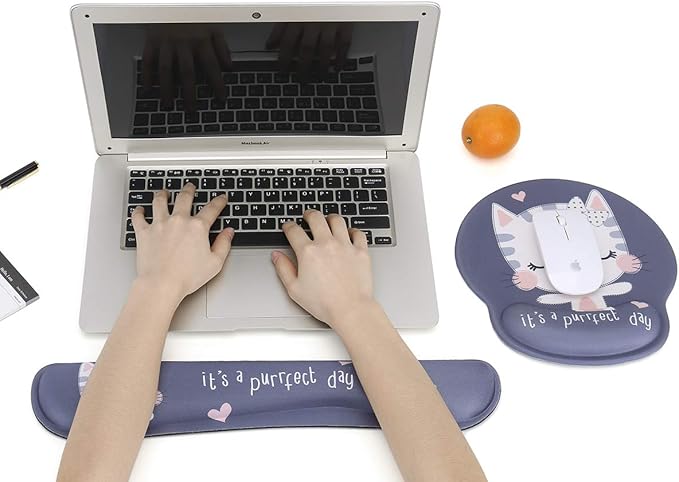 RICHEN Keyboard Wrist Rest and Mouse Pad with Wrist Support, Memory Foam Set for Computer/Laptop/Mac,Gaming and Office, Sturdy & Comfortable & Lightweight for Easy Typing & Pain Relief (Cute Cat)