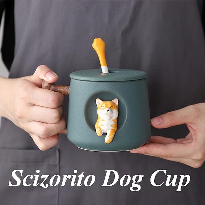 Cute Dog Couple Cup, Ceramic Coffee Mug with a Lid, Family Cup, Office Cup, Concave wood grain pattern handle, Cute Shiba Lnu Three-dimensional Design, with Matte Texture(420ML) (Green Hat)