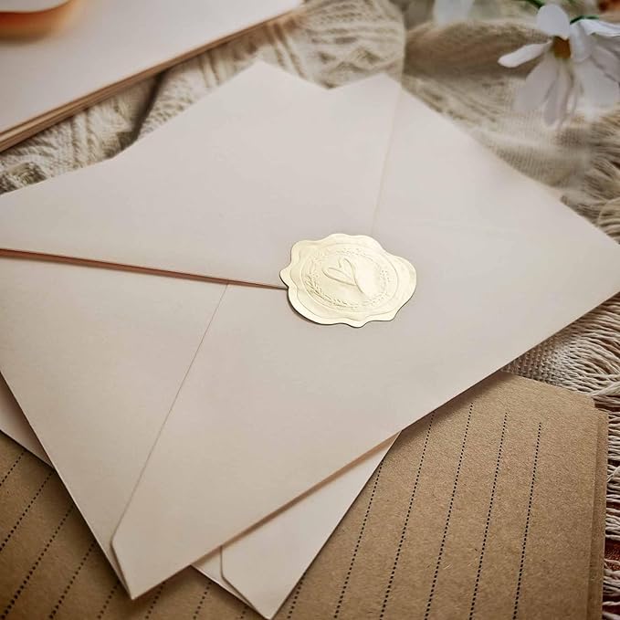 Stationery Set,Premium Velvet-Touch envelopes 4x6 Envelopes 14 PCS with 28 PCS Stationery Paper,Unique Design Colors Stationery Set for Love Letter, Party Invitations (Ivory White)