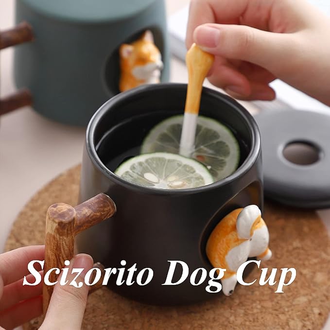 Cute Dog Couple Cup, Ceramic Coffee Mug with a Lid, Family Cup, Office Cup, Concave wood grain pattern handle, Cute Shiba Lnu Three-dimensional Design, with Matte Texture(420ML) (Green Hat)