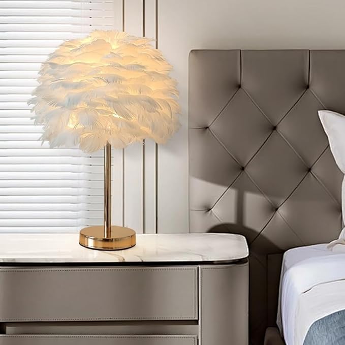 ZYLEIESENBAO Chic White Feather Lamp Creative Feather Bedside Lamp Cute Furry Nightstand Light Gold Stand Fluffy Table Lamp Atmosphere for Girl Bedroom Living Room Entry Hotel Wedding Gift