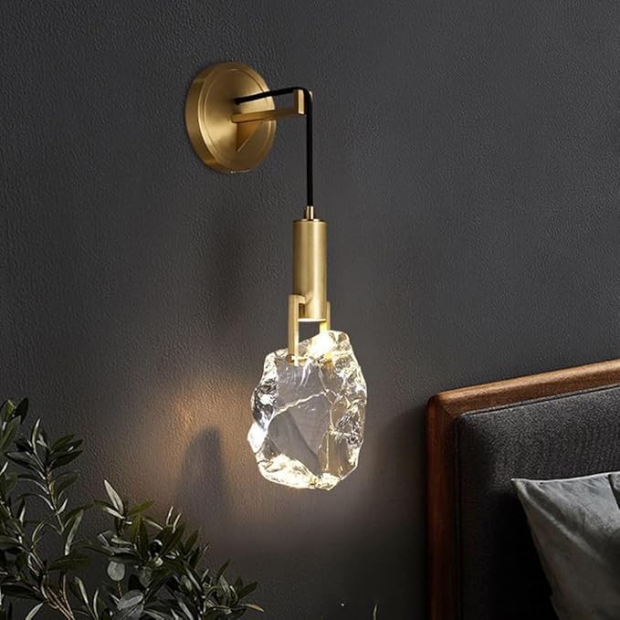 Modern Brass Wall Sconce Natural Irregular Crystal LED Wall Light Minimalist Luxury Gold Finish Wall Lamps for Bedroom Living Room Hallway Entryway Accent Lighting