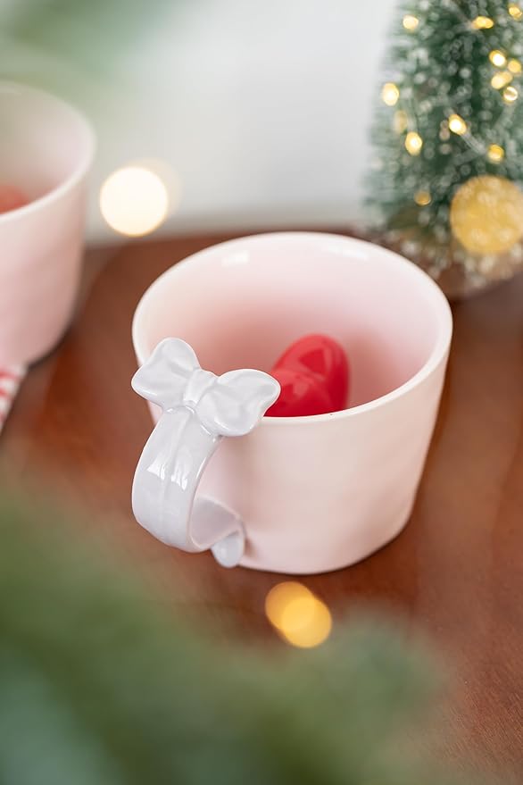 DIHOclub Ceramic Coffee Mug with Love Figurine & Bow Handle, Giftable Novelty Tea Cup for Lover Women Men, Valentine's Day Gift Idea (Pink)