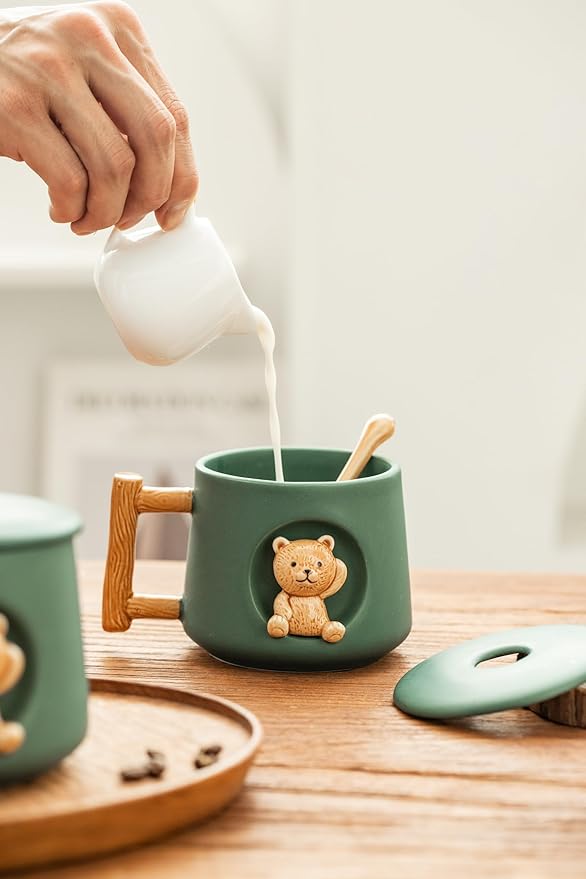 DIHOclub Ceramic Coffee Mug with Lid and Matching Spoon,Novelty 3D Bear Pattern Mug 14 Ounces (Geeen)