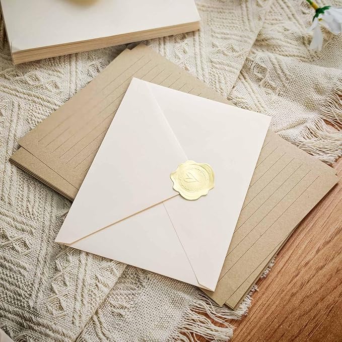 Stationery Set,Premium Velvet-Touch envelopes 4x6 Envelopes 14 PCS with 28 PCS Stationery Paper,Unique Design Colors Stationery Set for Love Letter, Party Invitations (Ivory White)