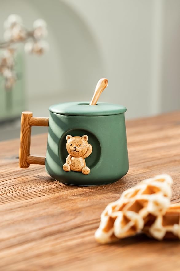 DIHOclub Ceramic Coffee Mug with Lid and Matching Spoon,Novelty 3D Bear Pattern Mug 14 Ounces (Geeen)