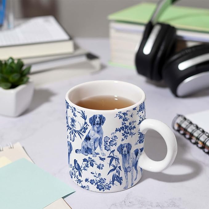 Brittany Blue French Toile Mug, Brittany's Lover Gifts for Women, Blue Chinoiserie Toile Coffee Cup for Brittany Mom, Dog Lovers Tea Coffee Mug Birthday Gifts for Dog Owners, 11oz