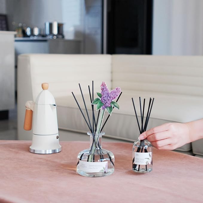 Reed Diffuser Set, Aroma Scented Diffuser with Sticks Home Fragrance Reed Diffuser for Bathroom Shelf Decor, Ideal Gift for Woman (3.52 oz (100ml), Sandalwood Amber)