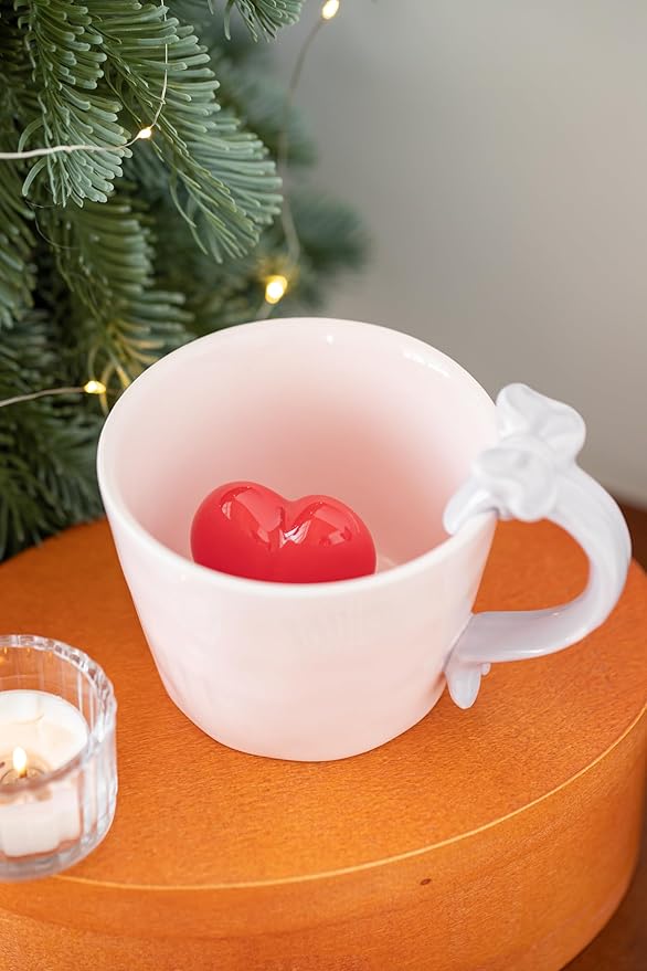 DIHOclub Ceramic Coffee Mug with Love Figurine & Bow Handle, Giftable Novelty Tea Cup for Lover Women Men, Valentine's Day Gift Idea (Pink)