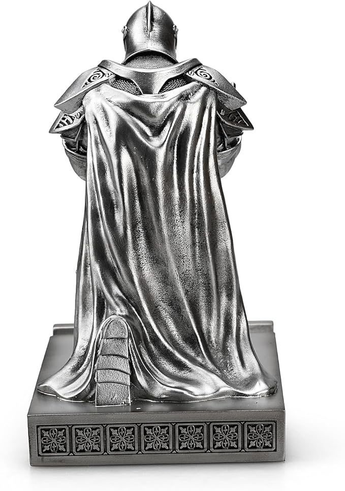 King's Guard Leader Cloak Warrior Knight Pen Holder Mobile Phone Stand, Ornament Knight Statue, Pen Stand Paperweight for Office and Home (Silver)