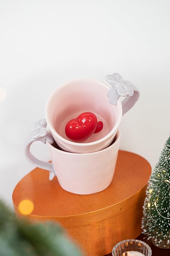 DIHOclub Ceramic Coffee Mug with Love Figurine & Bow Handle, Giftable Novelty Tea Cup for Lover Women Men, Valentine's Day Gift Idea (Pink)