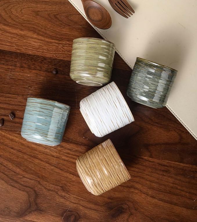 Japanese retro ceramic teacups, coffee cups, and water cups, suitable for restaurants, homes, and offices, white.