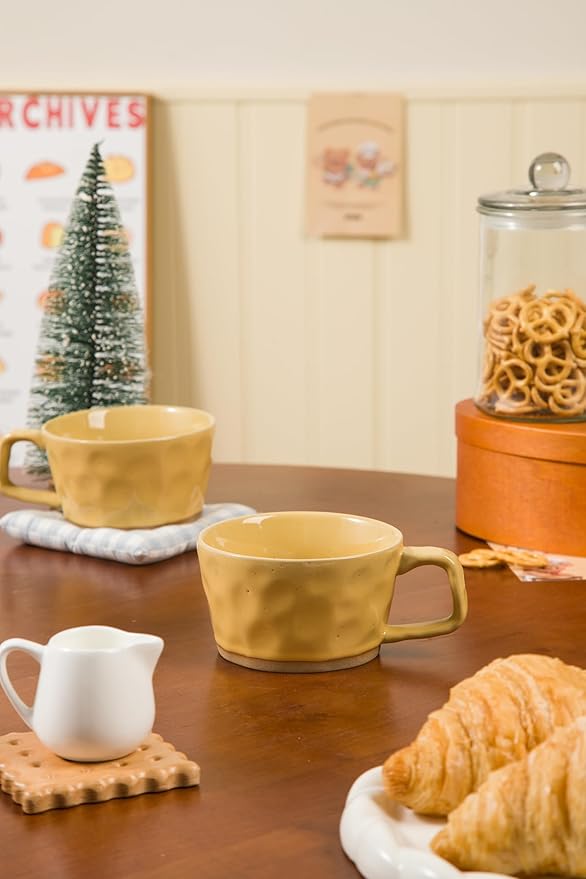 DIHOclub Farmhouse Ceramic Coffee Mug with Animal Figurine – Rustic Stoneware Cup, Matte Finish, Ideal for Breakfast & Home Decor (Yellow Cat)