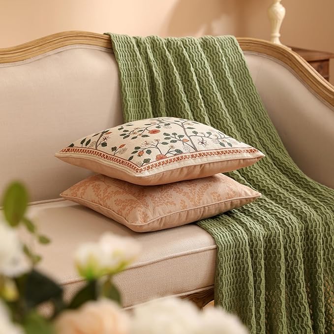 ISAENNE Design Linen Vintage Lumbar Square Round Throw Pillow Covers Set of 4, French Country Cushion Covers with Pink Blue Floral Pattern Decoration Pillowcases for Bed,Living Room,Outdoor,Car