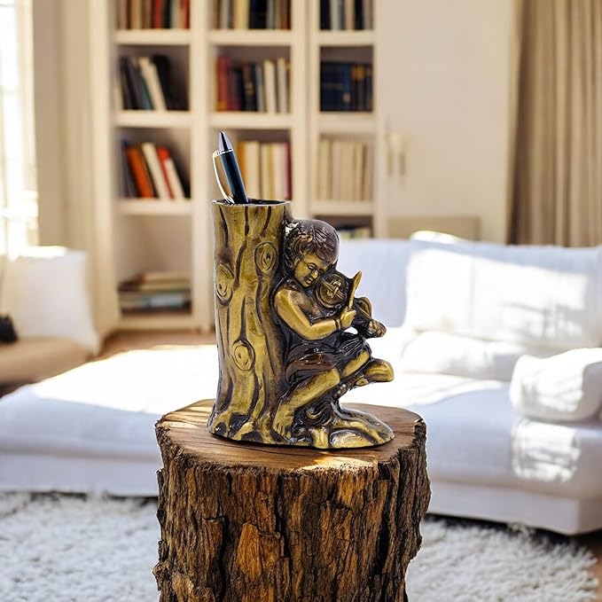 NATRIEL Vintage Brass Pen Holder with Reading Boy Design, Decorative Tree Trunk Pencil Stand, Antique Gold Finish, 4.72x3.93 Inches