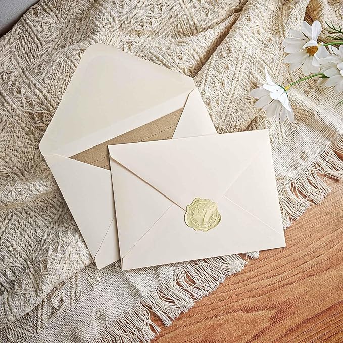 Stationery Set,Premium Velvet-Touch envelopes 4x6 Envelopes 14 PCS with 28 PCS Stationery Paper,Unique Design Colors Stationery Set for Love Letter, Party Invitations (Ivory White)