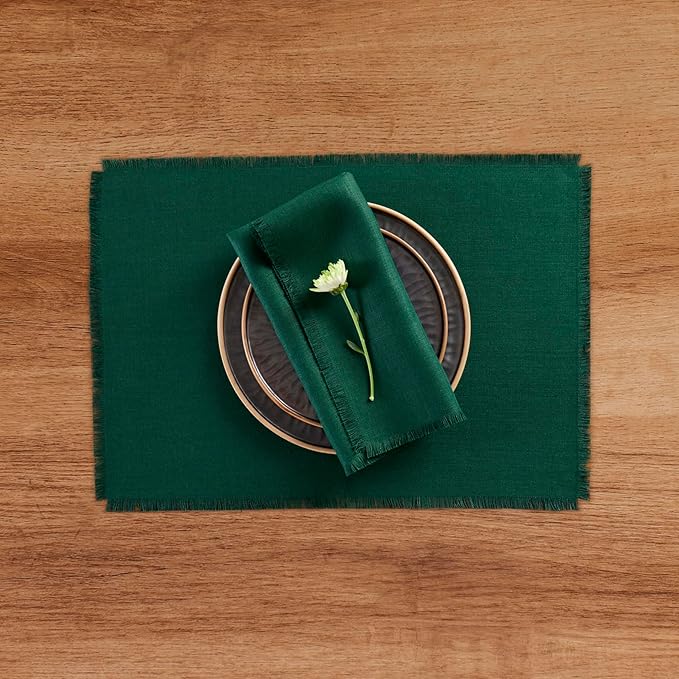 Solino Home Evergreen Linen Napkins Set of 4-100% Pure Linen Fringe Dinner Napkins 20 x 20 Inch for Winter, St Patricks Day - Handcrafted and Machine Washable