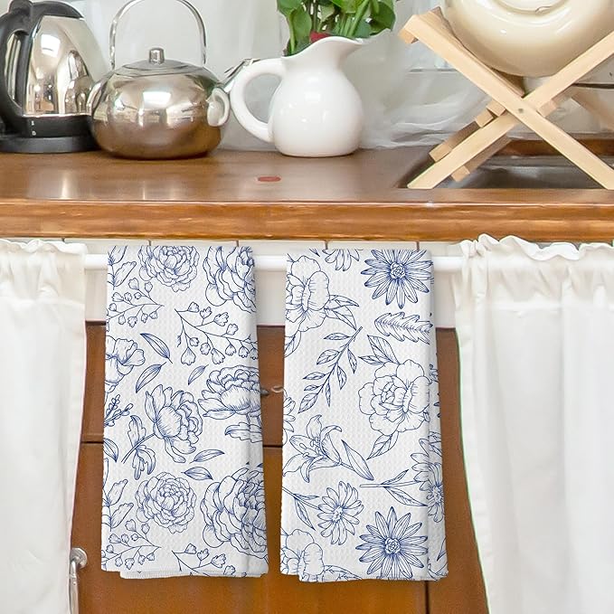 Vintage Blue Botanical Floral Kitchen Dish Towels, Rustic Cottagecore Elegant Flower Plant Midcentury Modern Boho Hand Towels Bathroom Kitchen Tea Towels Decorations, 16x24inch Set of 2