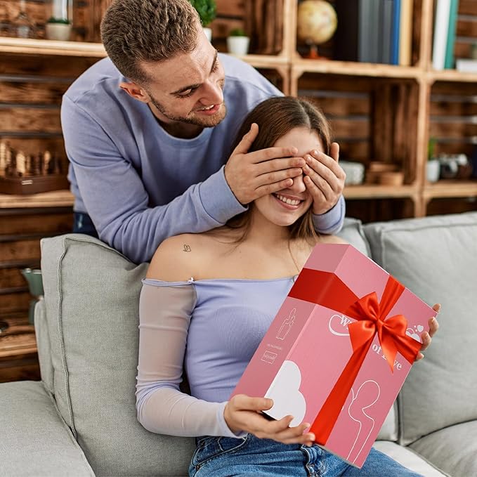 Love Couple Statue-8 Inch, Suitable for Home Modern Art Decor Sculpture Placed in TV Stand, Living Room, Bookshelf, Bedroom for Valentine's Day, Wedding, Anniversary(Gold)